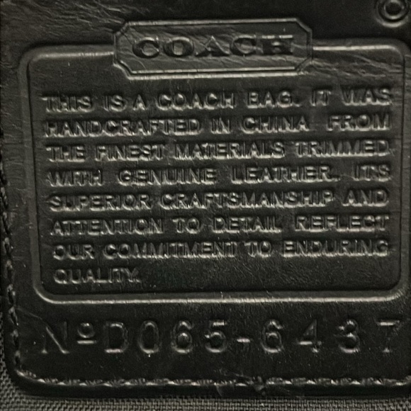 Coach messenger bag soft canvas material all black leather trim w lots of pocket - Picture 5 of 16